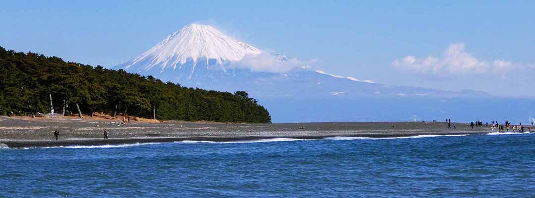 【三保松原】世界遺産「富士山」の絶景と羽衣伝説。神の道・御穂神社を巡る観光ガイド