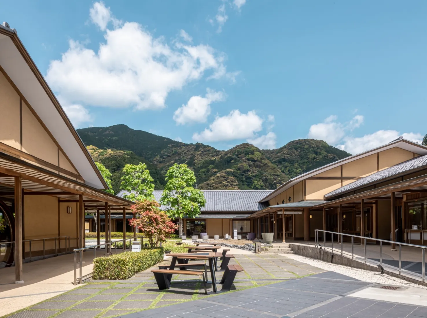 Enjoy Gourmet Cuisine and Traditional Crafts inMariko-Shuku, a Tokaido Post Station